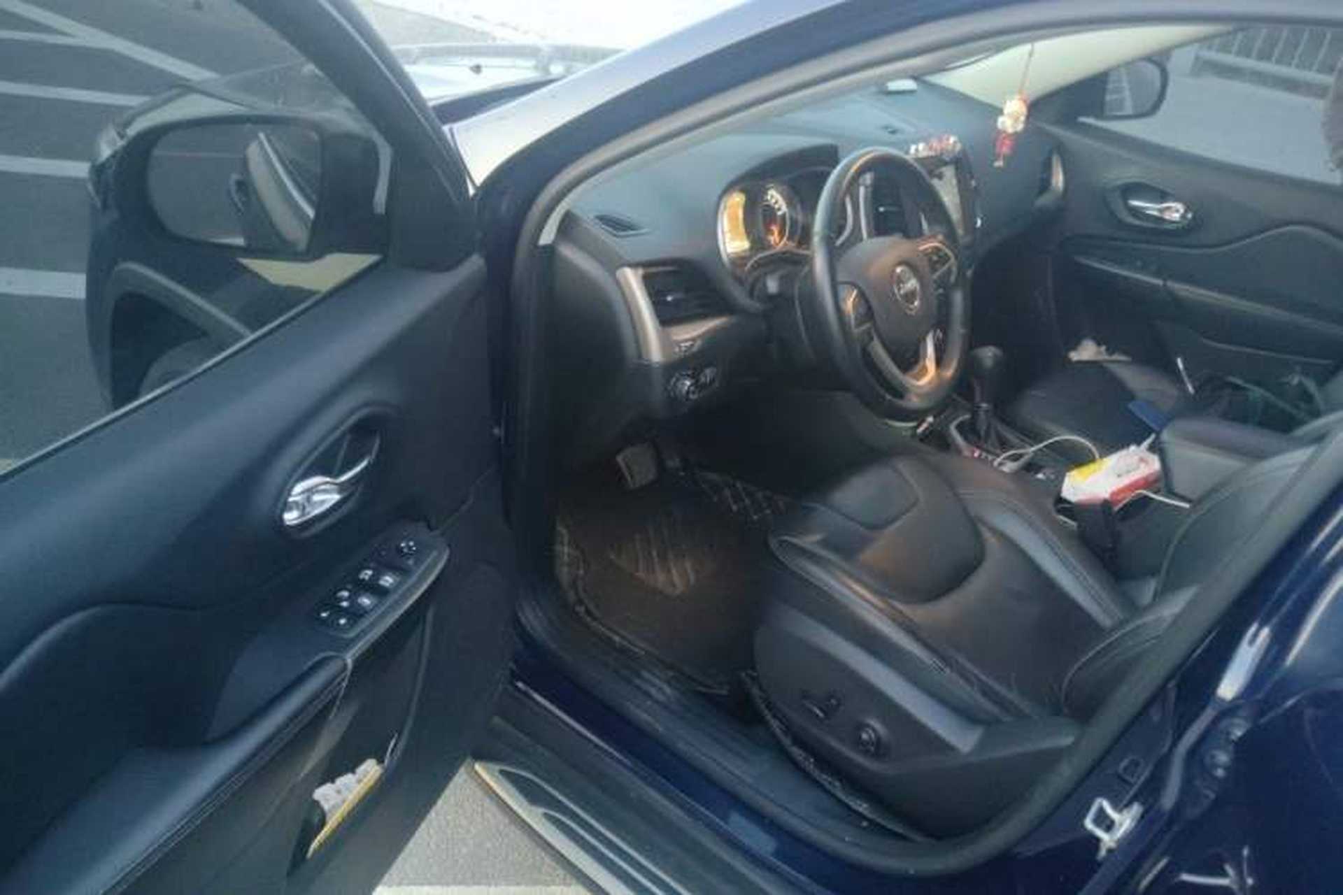 Used Jeep Cherokee 2016 2.0L Superior Edition Driver Seat