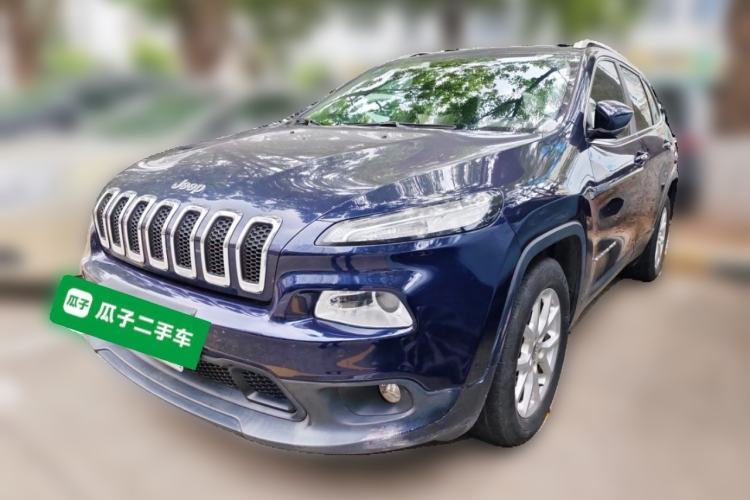 Used Jeep Cherokee 2016 2.0L Smart Version Guazi used car, China used car export, Used car for sale, Used cars, Cheapest cars for sale