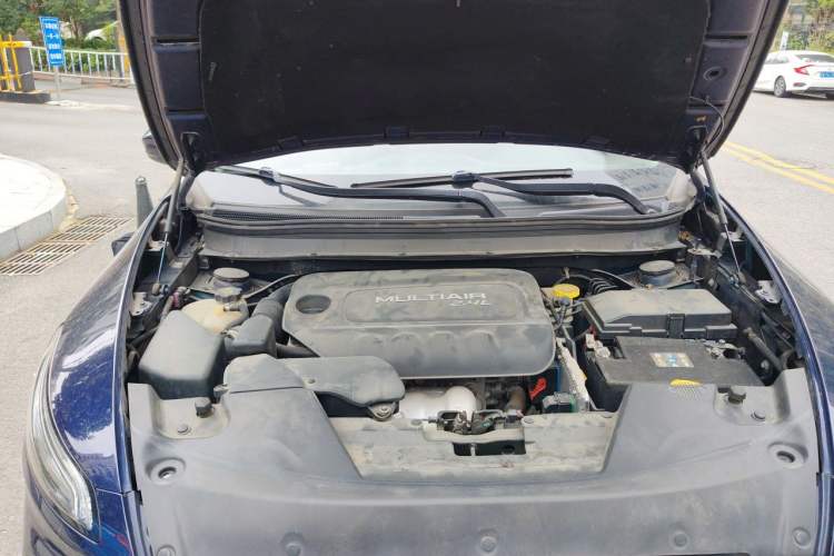 Used Jeep Cherokee 2016 2.4L Leading Edition Engine Bay