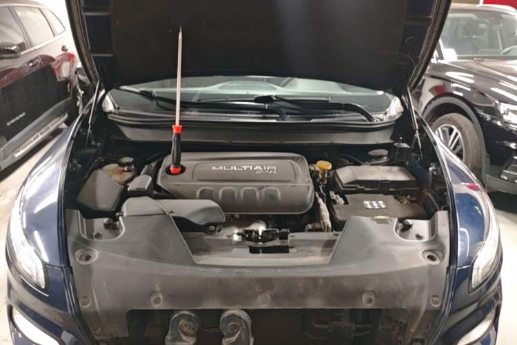 Used Jeep Cherokee 2016 2.4L Leading Edition Engine Bay