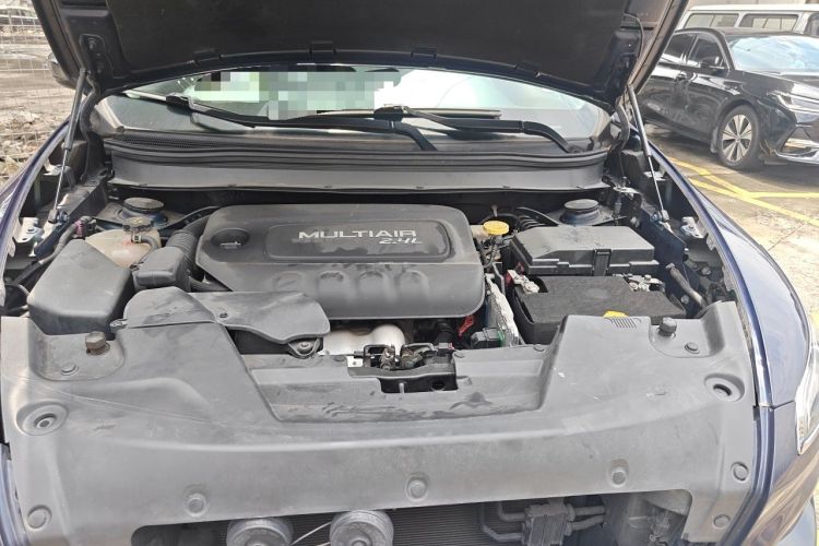 Used Jeep Cherokee 2016 2.4L Superior Edition Engine Bay