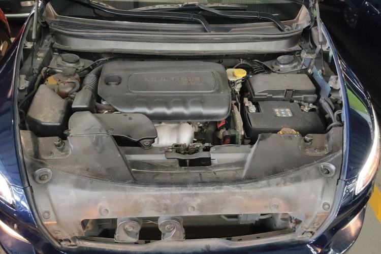 Used Jeep Cherokee 2016 2.4L Leading Edition Engine Bay