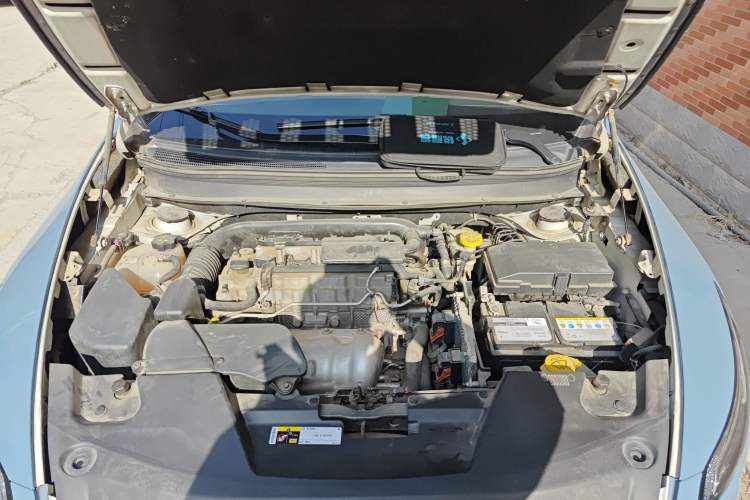 Used Jeep Cherokee 2016 2.4L Leading Edition Engine Bay