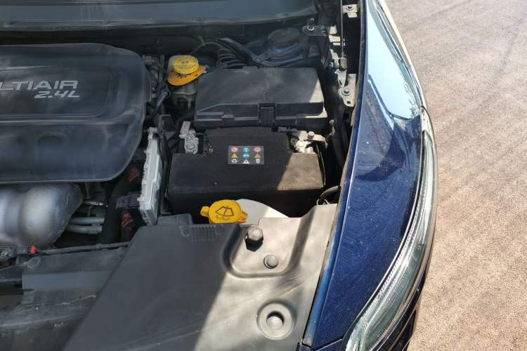Used Jeep Cherokee 2016 2.4L Professional Smart Version Engine Bay Left