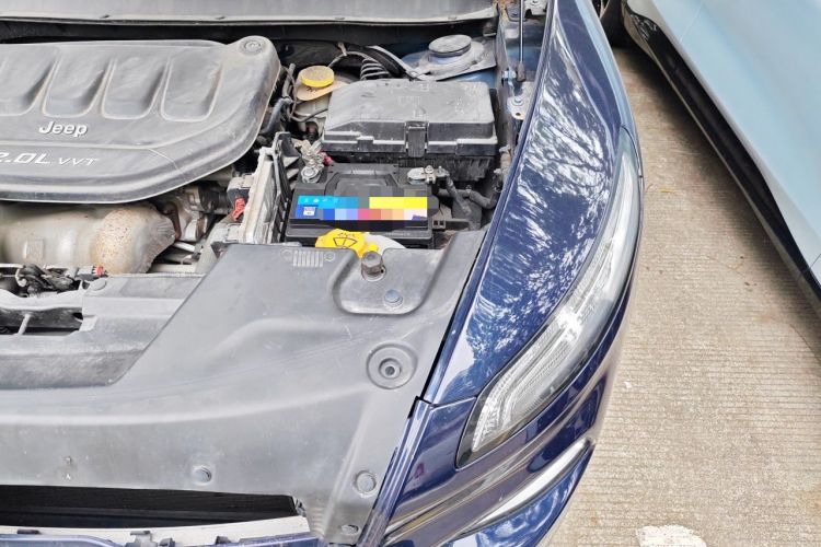 Used Jeep Cherokee 2016 2.0L Smart Version Engine Bay Left