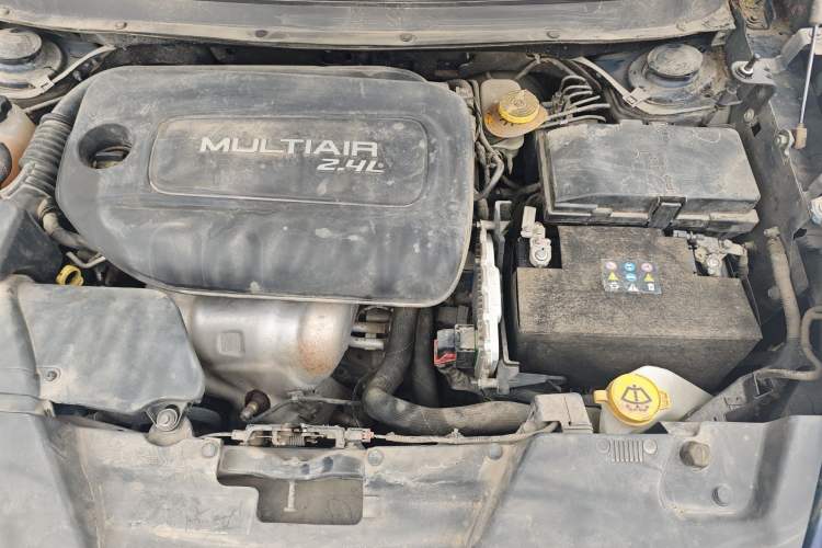 Used Jeep Cherokee 2016 2.4L Leading Edition Engine Bay Left