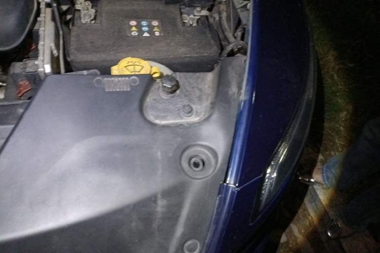 Used Jeep Cherokee 2016 2.4L Professional Edition Engine Bay Left