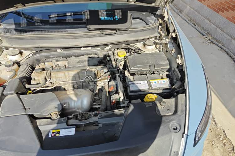 Used Jeep Cherokee 2016 2.4L Leading Edition Engine Bay Left