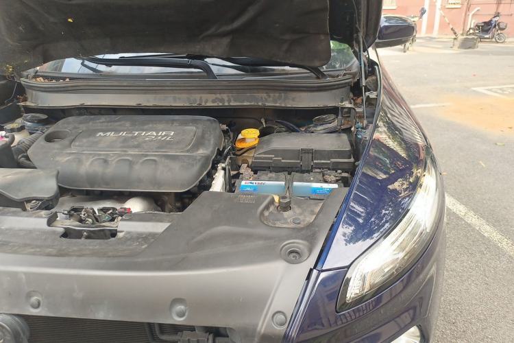 Used Jeep Cherokee 2016 2.4L Leading Edition Engine Bay Left