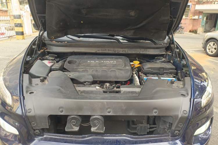 Used Jeep Cherokee 2016 2.4L Leading Edition Engine Bay