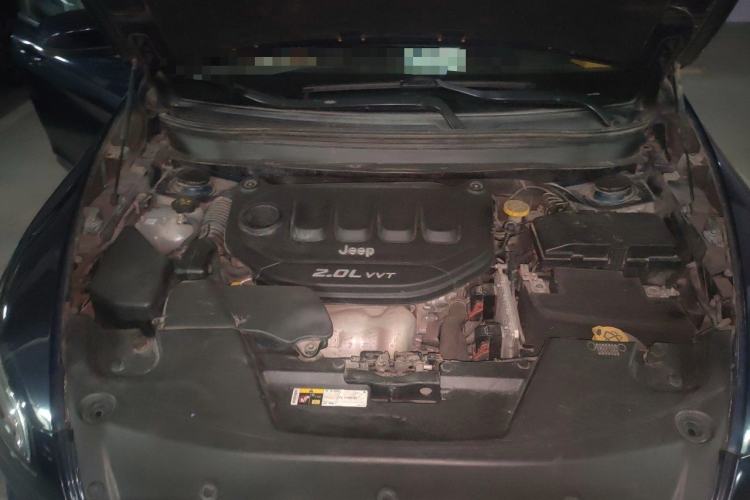 Used Jeep Cherokee 2016 2.0L Superior Edition Engine Bay