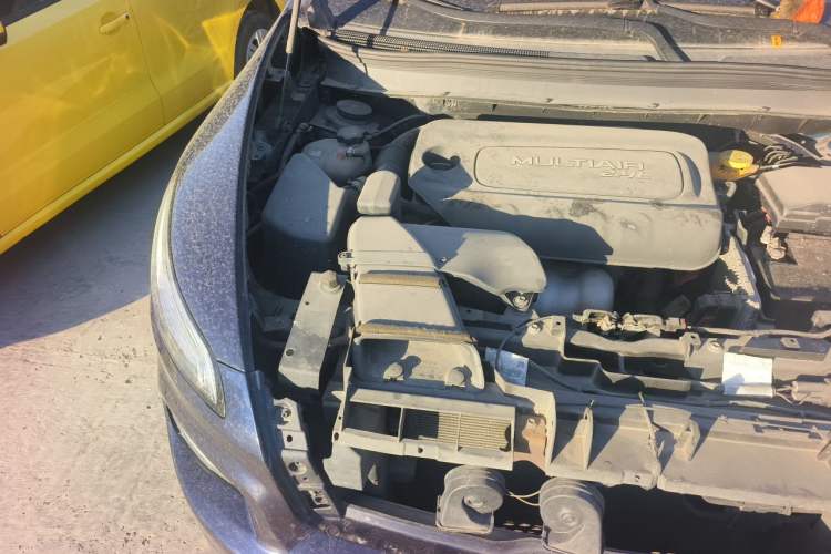 Used Jeep Cherokee 2016 2.4L Professional Smart Version Engine Bay Right