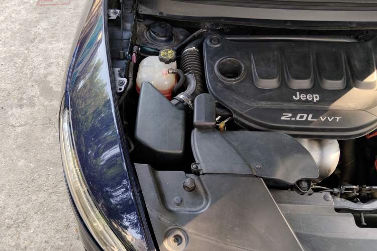 Used Jeep Cherokee 2016 2.0L Superior Edition Engine Bay Right