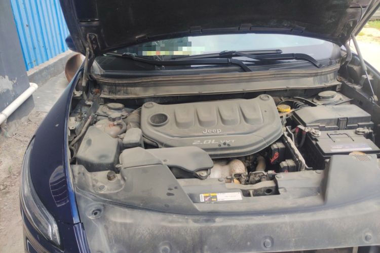 Used Jeep Cherokee 2016 2.0L Leading Edition Engine Bay Right