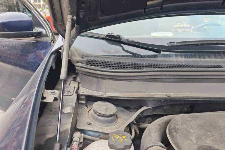 Used Jeep Cherokee 2016 2.4L Professional Smart Version Engine Bay Right