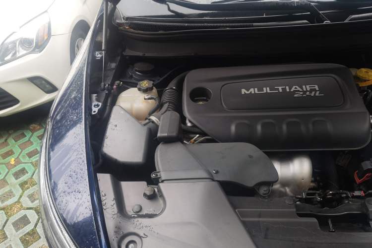 Used Jeep Cherokee 2016 2.4L Professional Smart Version Engine Bay Right