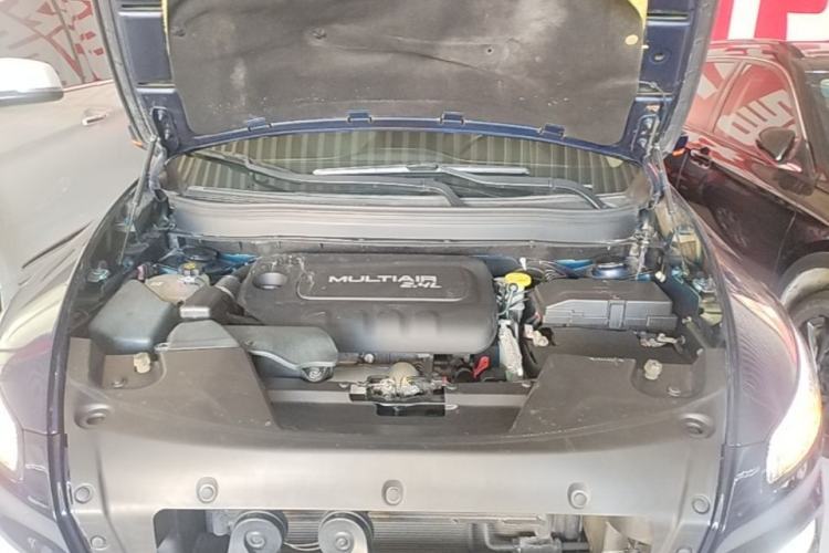 Used Jeep Cherokee 2016 2.4L Professional Edition Engine Bay