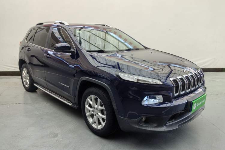 Used Jeep Cherokee 2016 2.0L Superior Edition Exterior 1