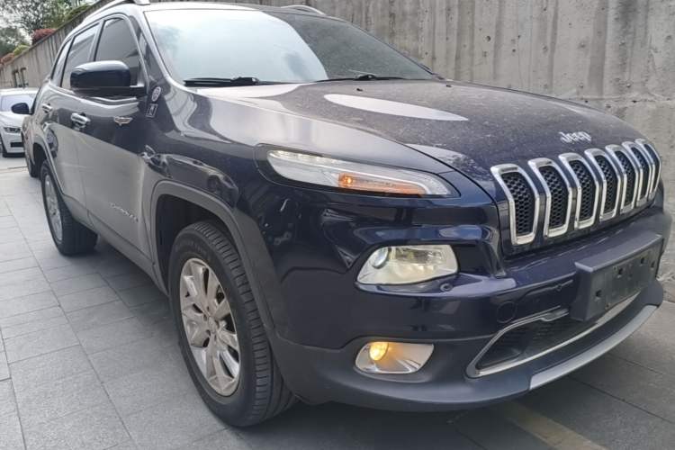 Used Jeep Cherokee 2016 2.4L Superior Edition Exterior 1