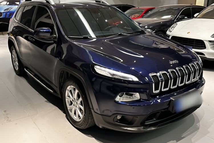 Used Jeep Cherokee 2016 2.4L Leading Edition Exterior 2