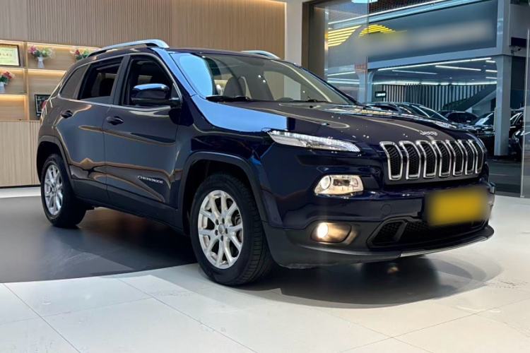 Used Jeep Cherokee 2016 2.4L Leading Edition Exterior 2