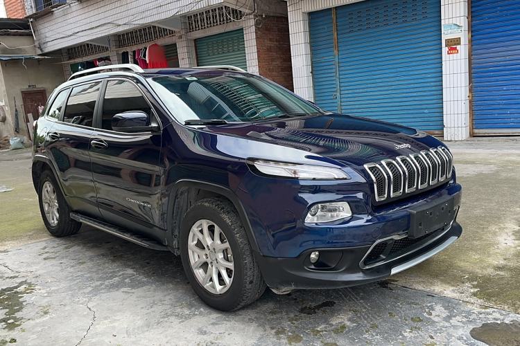 Used Jeep Cherokee 2016 2.4L Professional Smart Version Exterior 2