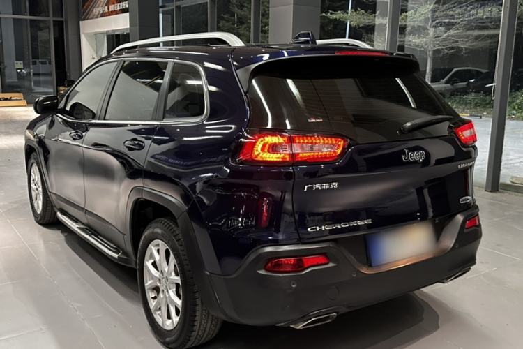 Used Jeep Cherokee 2016 2.4L Leading Edition Exterior 3