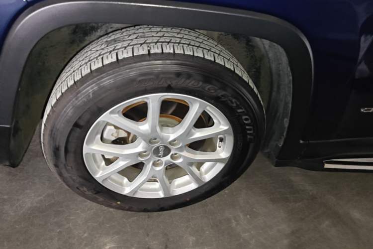 Used Jeep Cherokee 2016 2.0L Superior Edition Exterior 4