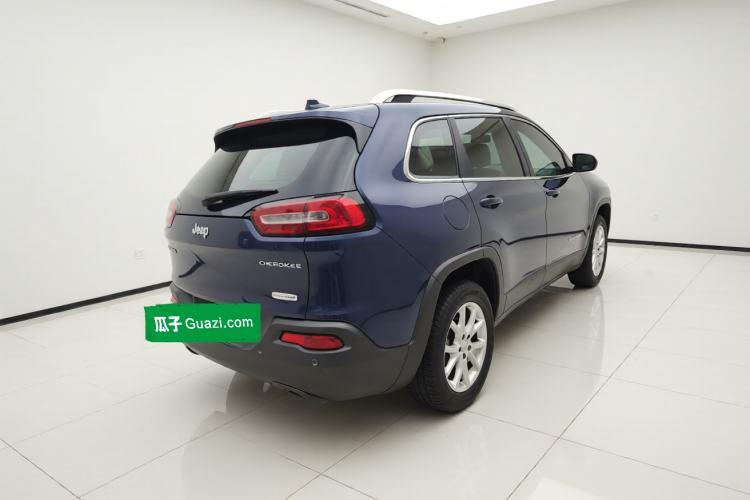 Used Jeep Cherokee 2016 2.4L Leading Edition Exterior 5