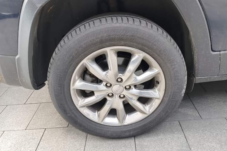Used Jeep Cherokee 2016 2.4L Superior Edition Exterior 5