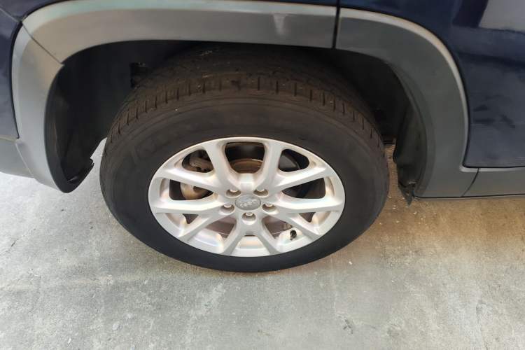 Used Jeep Cherokee 2016 2.4L Leading Smart Version Exterior 8