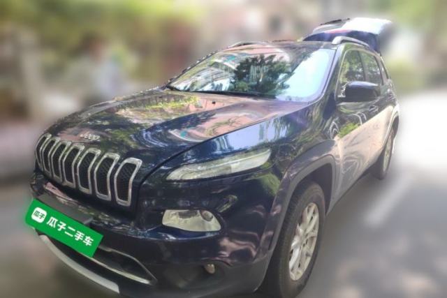 Ojetý Jeep Cherokee 2016 2.4L Professional Smart Version