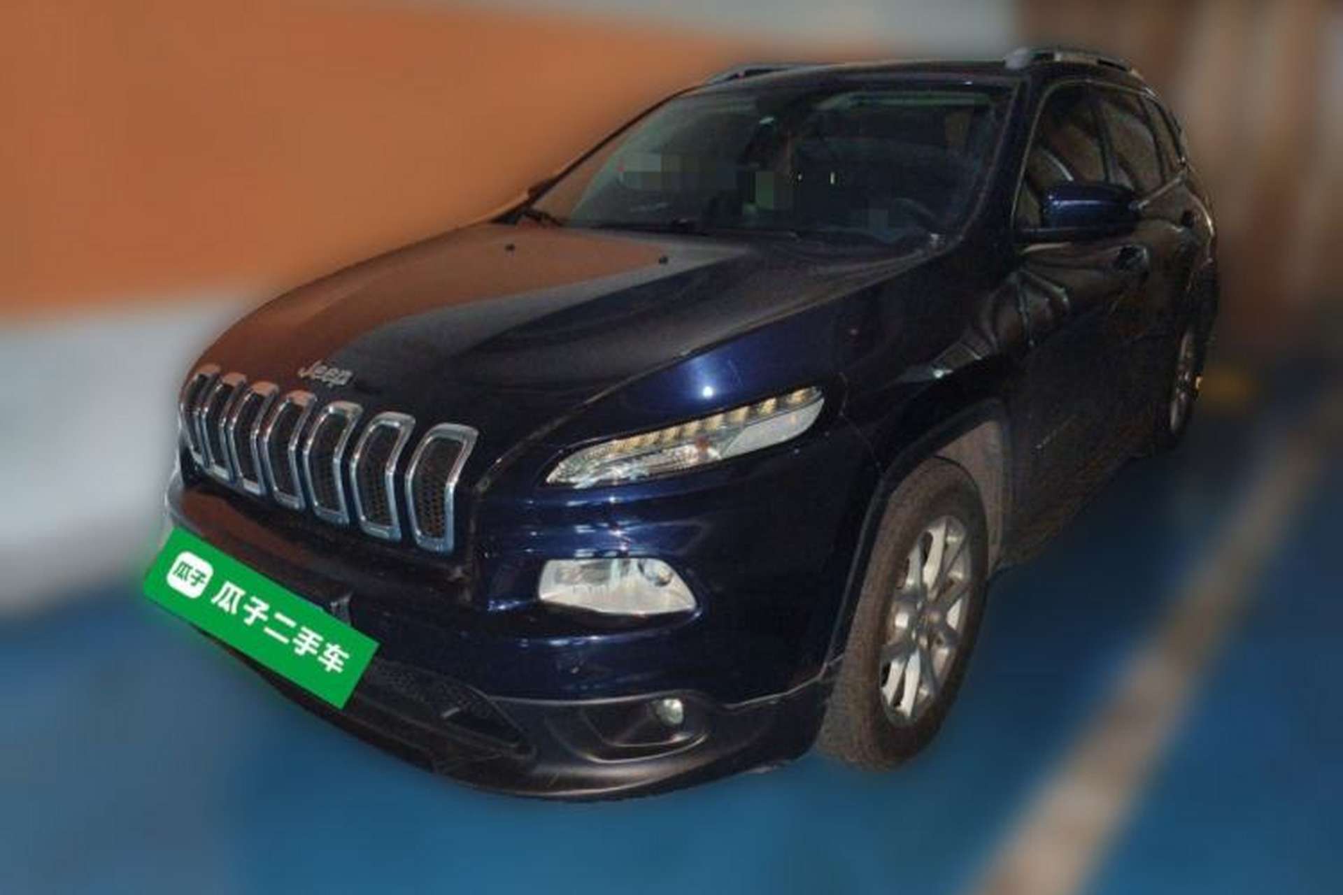 Used Jeep Cherokee 2016 2.0L Superior Edition Front Left 45 Deg