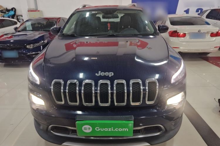 Used Jeep Cherokee 2016 2.4L Superior Edition Front