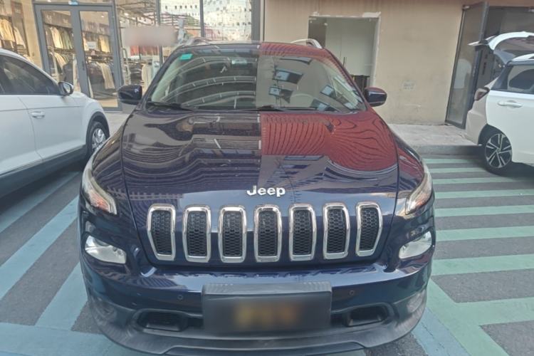 Used Jeep Cherokee 2016 2.0L Superior Edition Front
