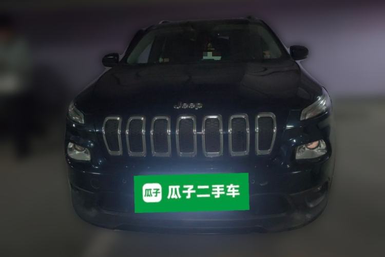 Used Jeep Cherokee 2016 2.0L Superior Edition Front