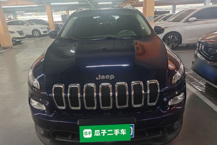 Used Jeep Cherokee 2016 2.0L Superior Edition Front