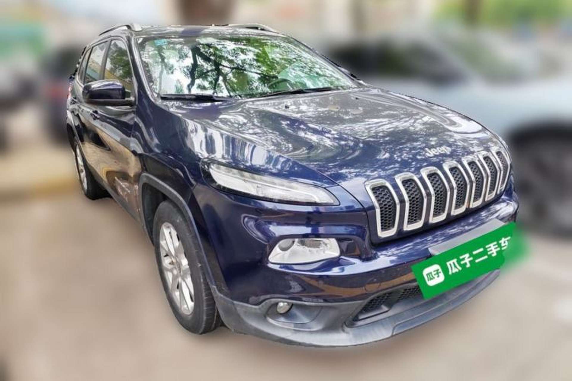 Used Jeep Cherokee 2016 2.0L Smart Version Front Right 45 Deg