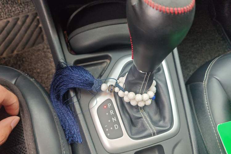 Used Jeep Cherokee 2016 2.4L Leading Edition Gear Lever