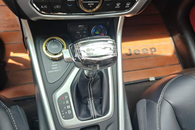 Used Jeep Cherokee 2016 2.4L Superior Edition Gear Lever