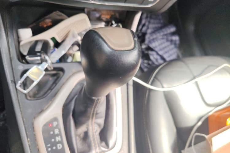 Used Jeep Cherokee 2016 2.4L Leading Smart Version Gear Lever