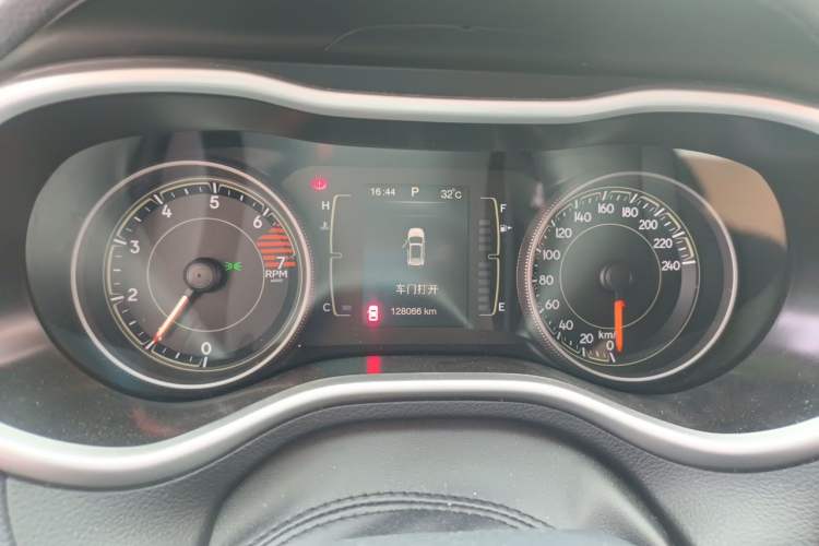 Used Jeep Cherokee 2016 2.4L Leading Edition Instrument Cluster