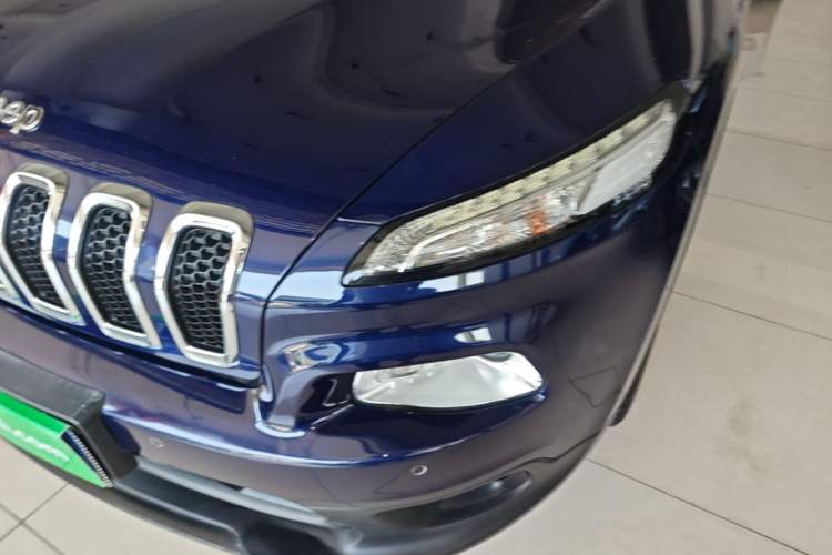 Used Jeep Cherokee 2016 2.0L Superior Edition Left Front Headlight