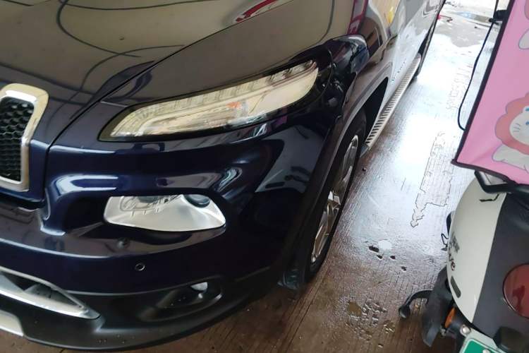 Used Jeep Cherokee 2016 2.4L Superior Edition Left Front Headlight