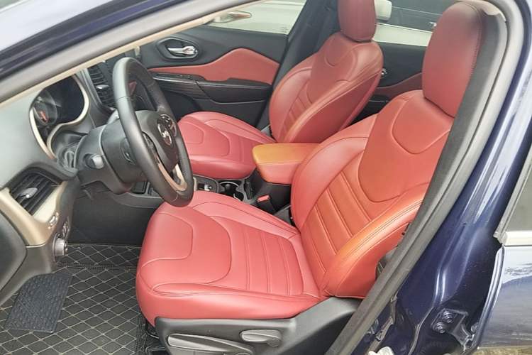 Used Jeep Cherokee 2016 2.0L Leading Edition Left Front Seat