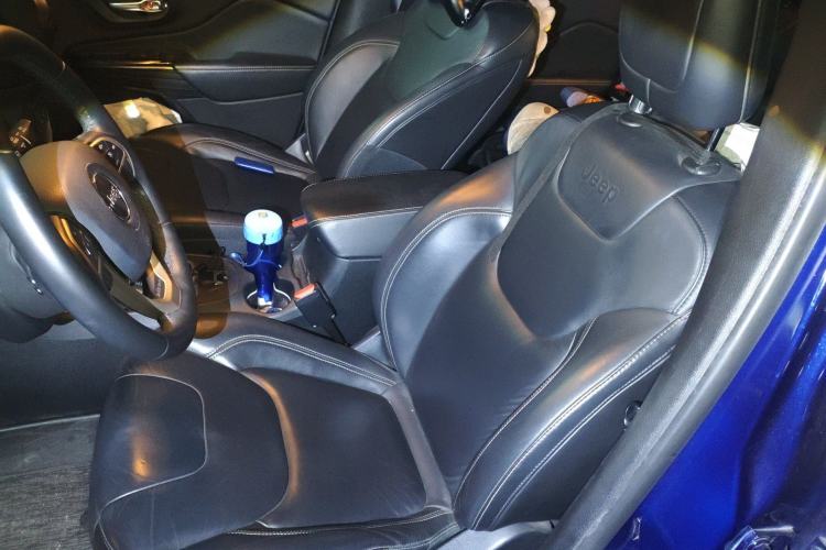 Used Jeep Cherokee 2016 2.4L Leading Edition
