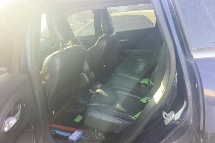 Used Jeep Cherokee 2016 2.4L Professional Smart Version Left Rear Seat