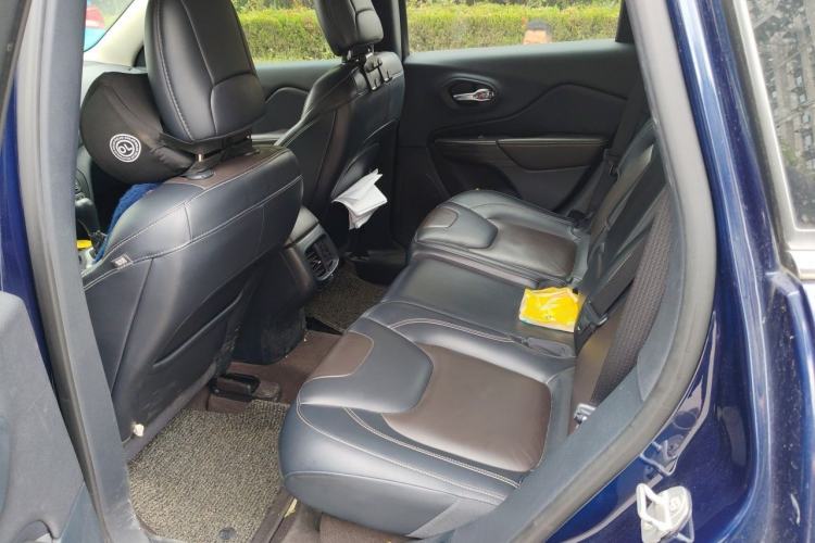 Used Jeep Cherokee 2016 2.4L Leading Edition Left Rear Seat