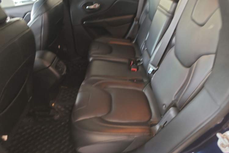 Used Jeep Cherokee 2016 2.0L Superior Edition Left Rear Seat