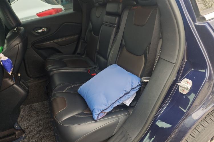 Used Jeep Cherokee 2016 2.4L Leading Edition Left Rear Seat